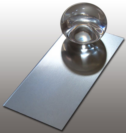 trattamento superficiale alluminio lucido colore argento